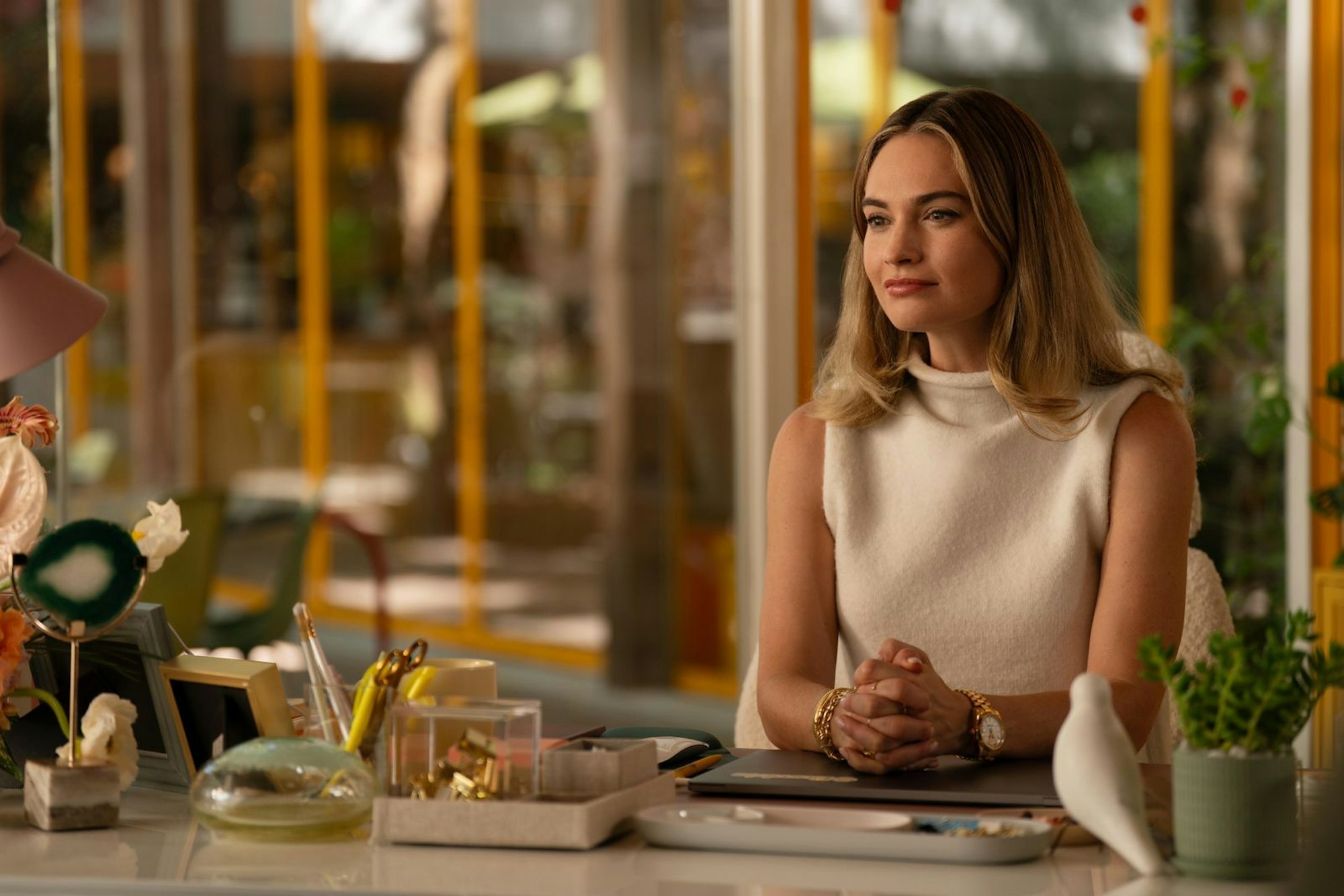 Whitney Wolfe Herd (Lily James) hat eine Vision, die die Dating-Welt revolutionieren wird. (Bild: 2025 20th Century Studios/Hilary Bronwyn Gayle/Disney+)