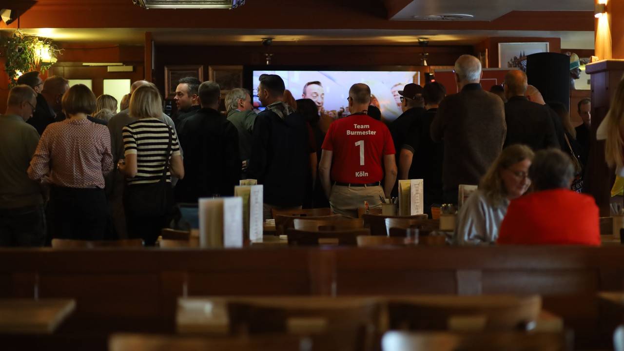 Die SPD Köln verbringt die Wahlnacht bei der Kommunalwahl 2025 in im Dom im Stapelhaus.