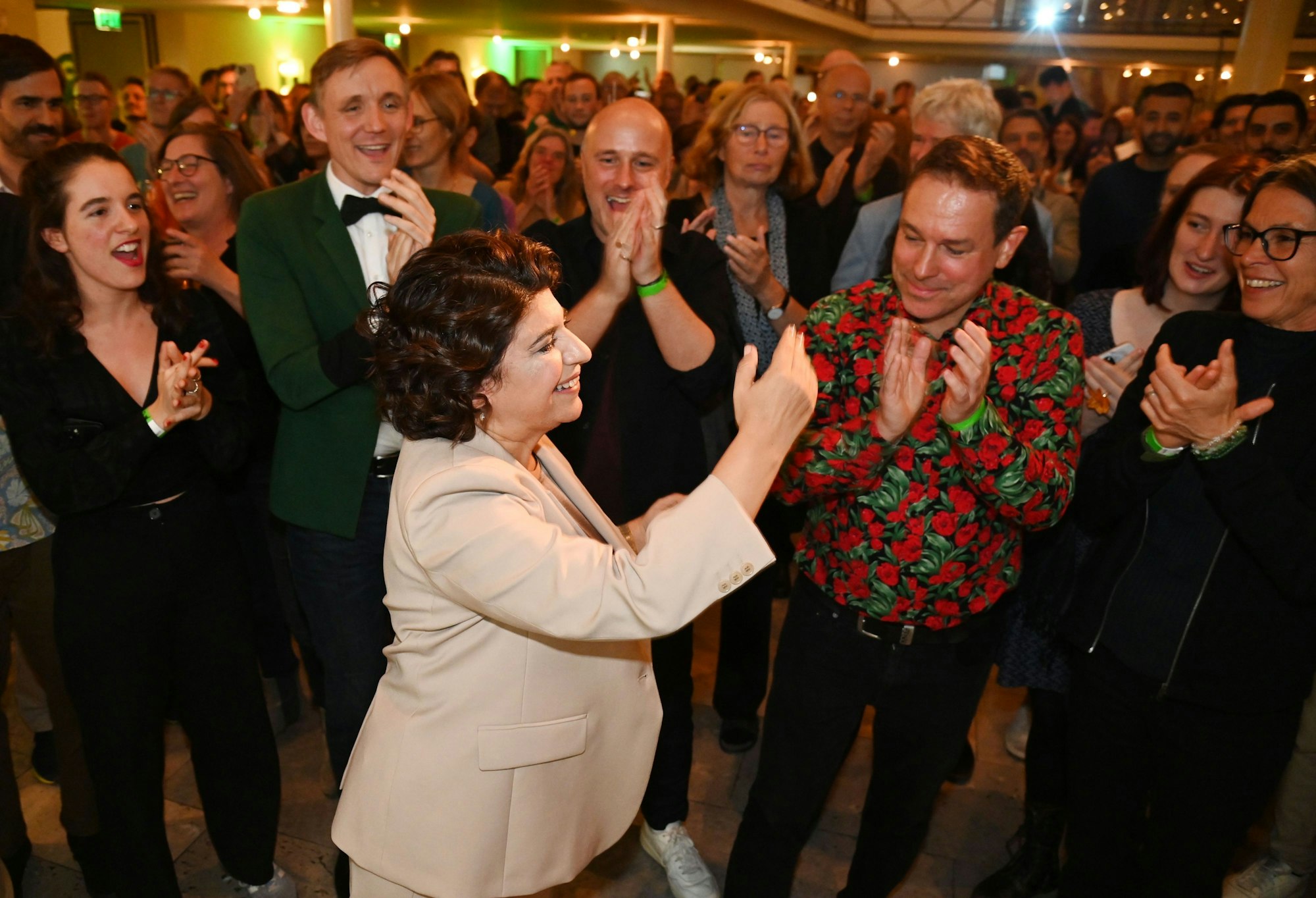 14.09.2025 Köln. Kommunalwahl 2025 B90/Die Grünen: Wahlabend der Kölner Grünen im Gürzenich. Nach der Prognose für Köln. Foto: Alexander Schwaiger