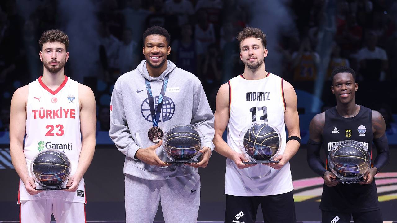 Franz Wagner und Dennis Schröder bei der Wahl des All-Star-Teams.