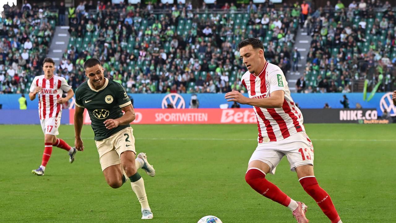 Said El Mala setzt gegen Wolfsburg zum Solo an.