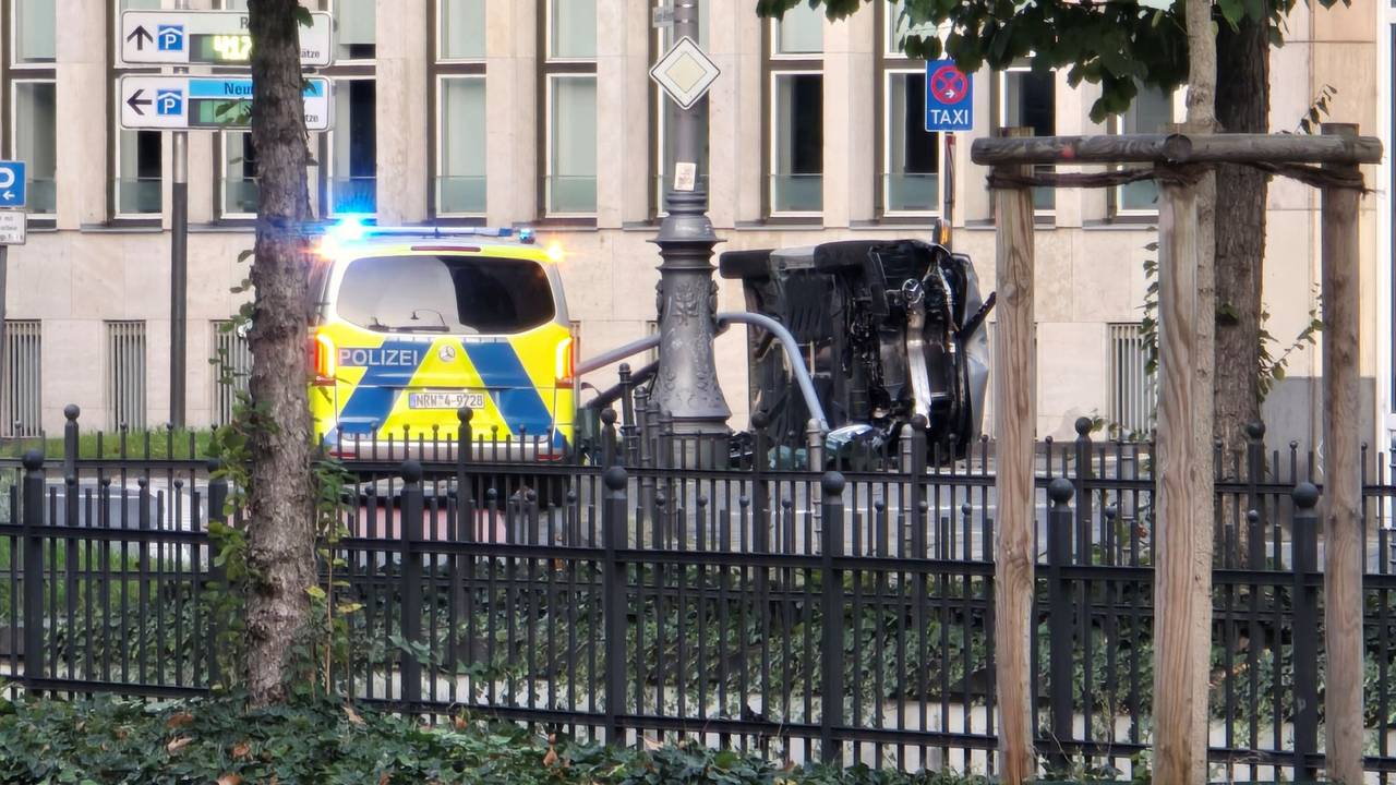 Das Foto zeigt den Unfallort am Kaiser-Wilhelm-Ring.