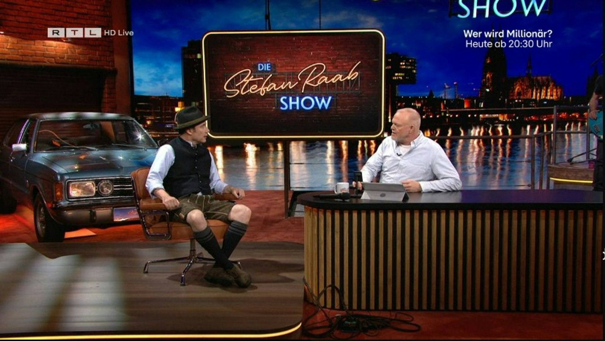 In der ersten Folge von Stefan Raabs neuer Show war Michael „Bully“ Herbig zu Gast. (Bild: RTL)