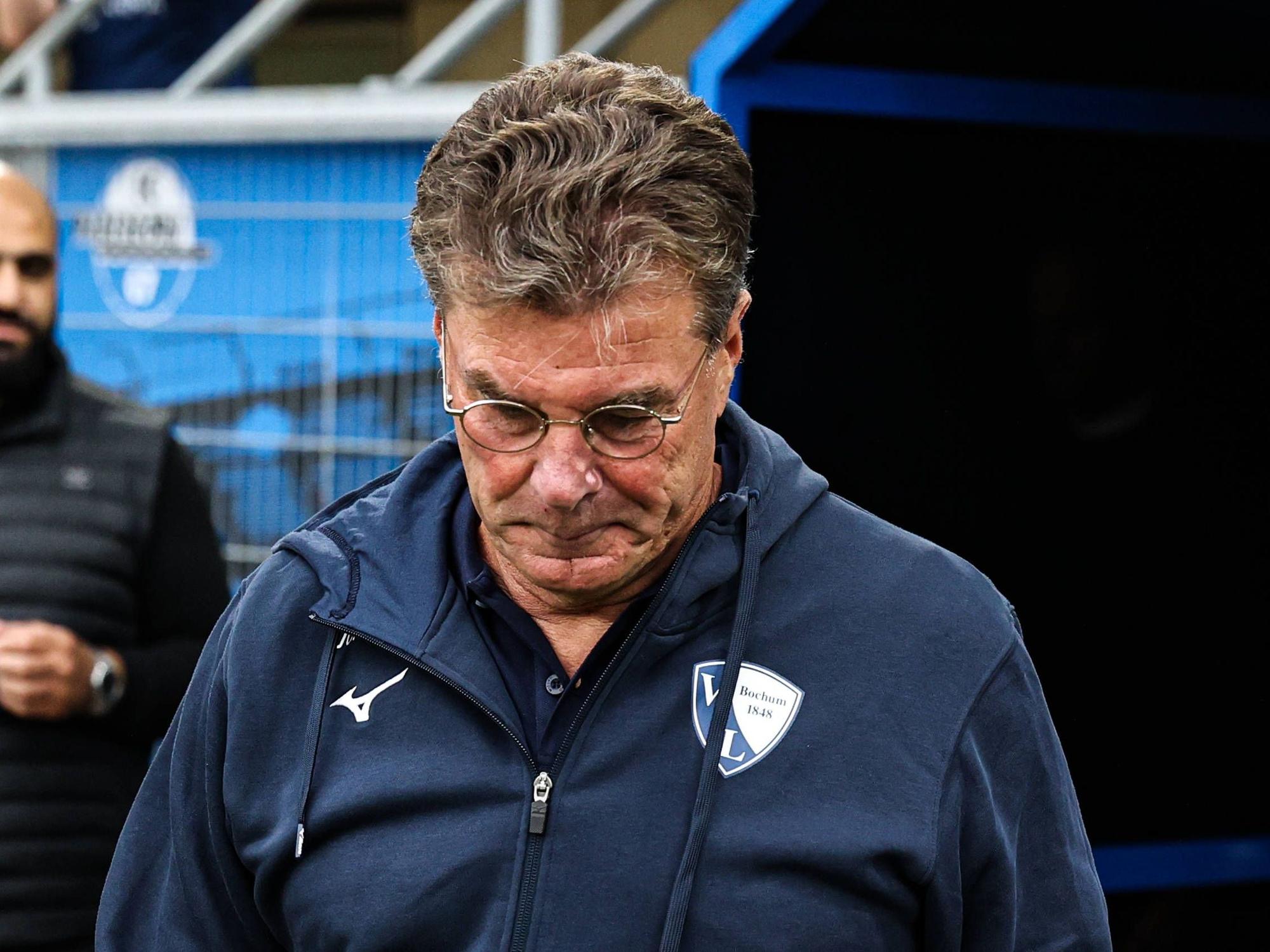 Dieter Hecking mit zerknirschtem Blick.