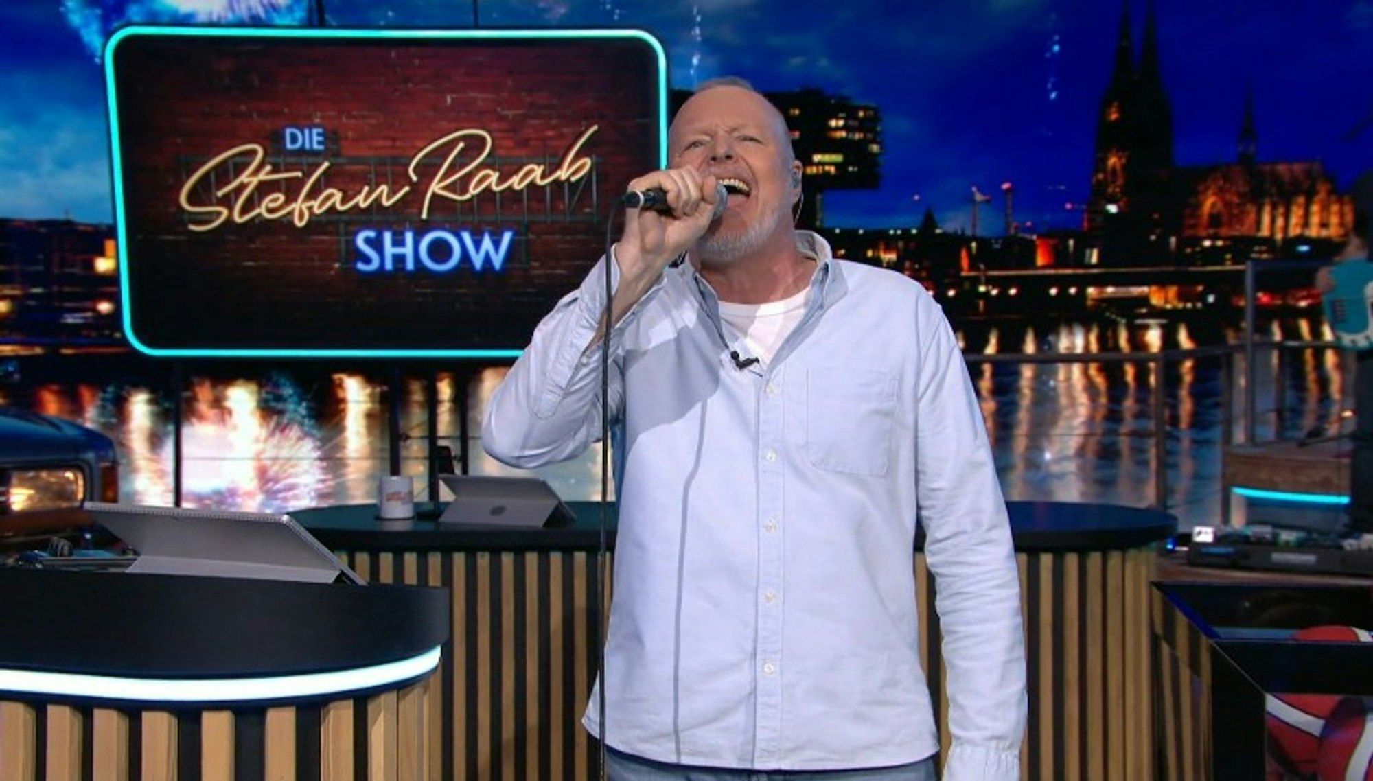 Stefan Raab ist diese Woche regelmäßig für 15 Minuten in der Prime Time bei RTL zu sehen. (Bild: RTL)