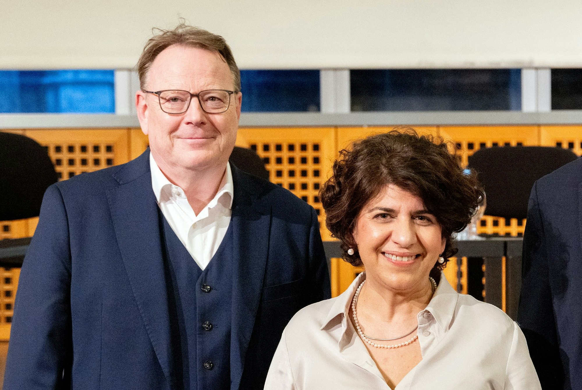 Berivan Aymaz (Grüne, l.), Torsten Burmester (SPD)