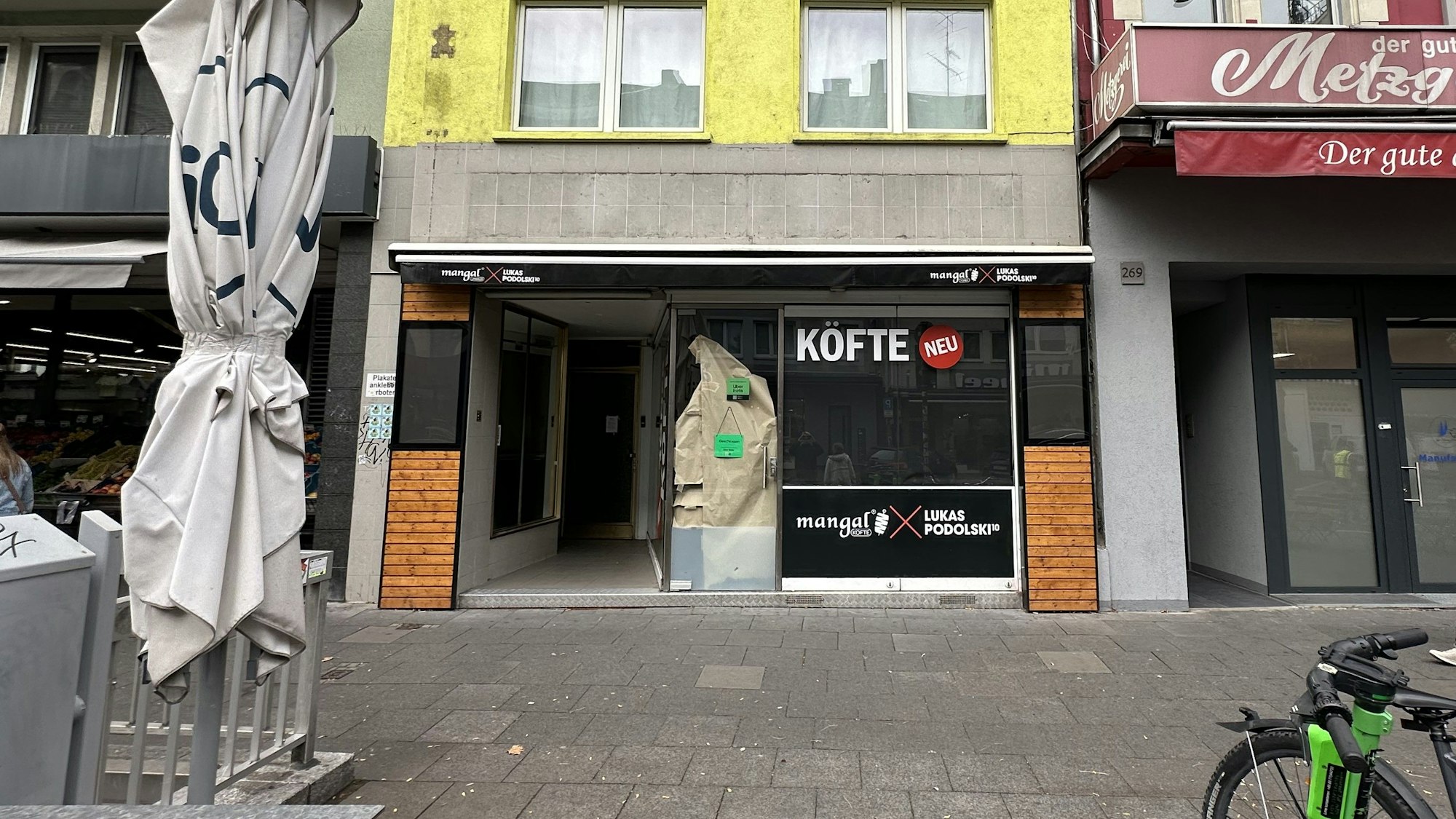 Der Köfteladen von Mangal auf der Neusser Straße 267 ist geschlossen.