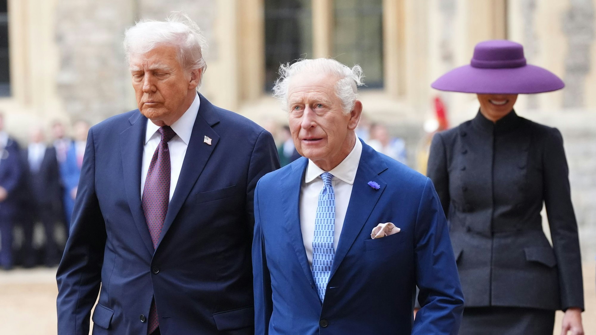 US-Präsident Donald Trump und König Charles III. während der feierlichen Begrüßung auf Schloss Windsor.