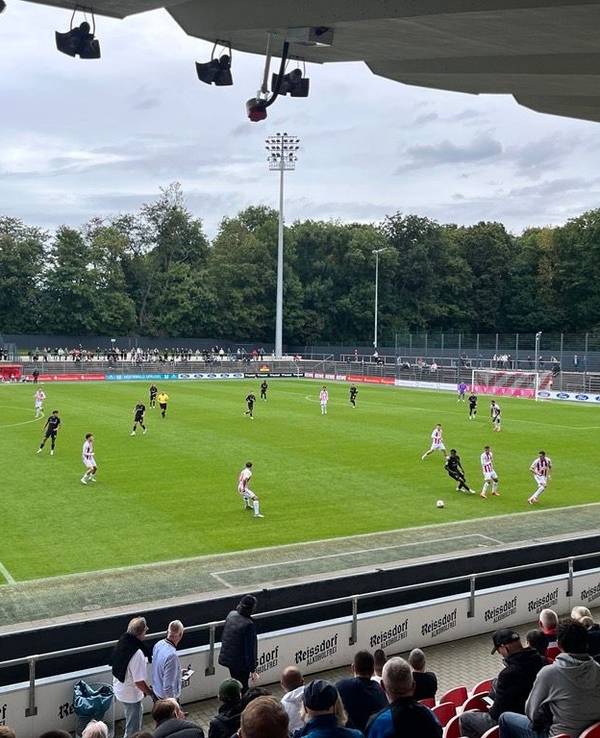 Die U21 des 1. FC Köln hat am Mittwoch, 17. September 2025, im Franz-Kremer-Stadion mit 2:1 gegen Borussia Mönchengladbach gewonnen.