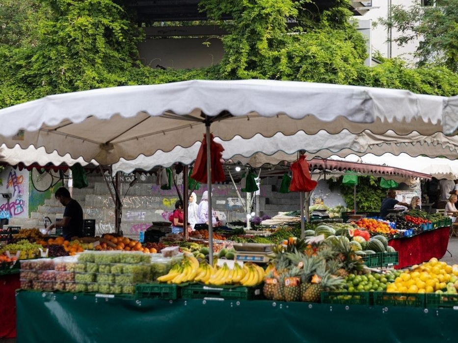 Kölner Wochenmarkt auf dem Wilhelmplatz.