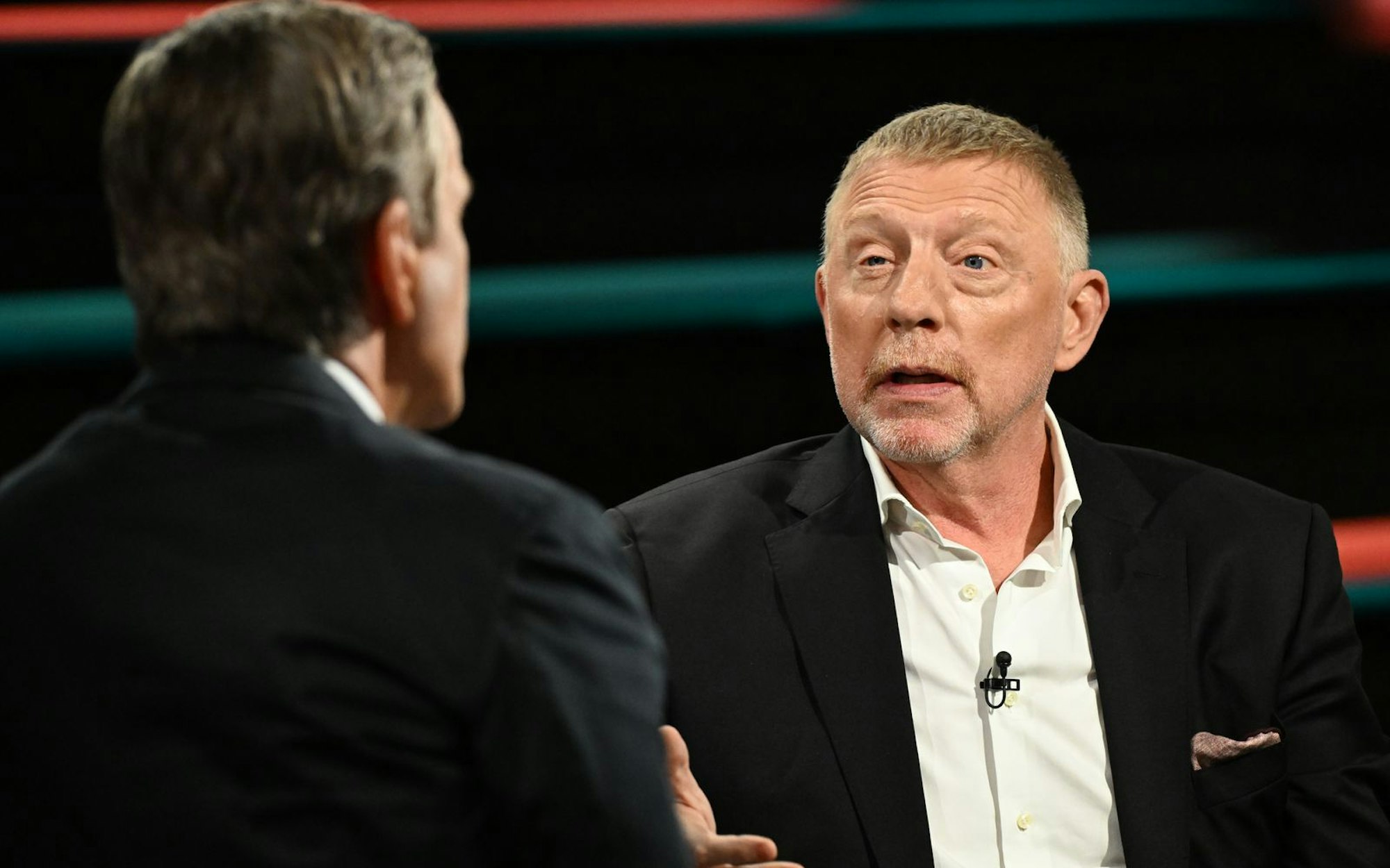 „Das Schlimme ist, dass du nicht rauskommst“, erinnerte sich Boris Becker an seine Zeit hinter Gittern. (Bild: ZDF / Cornelia Lehmann)
