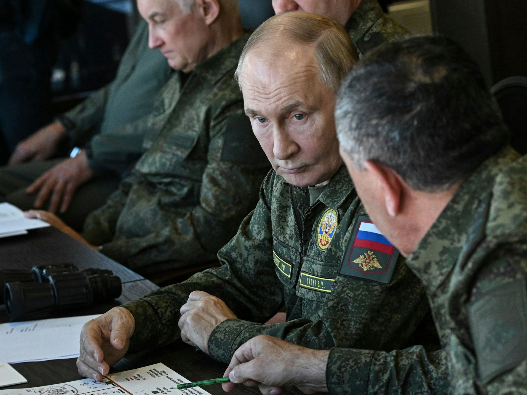Der russische Präsident Wladimir Putin beobachtet die gemeinsamen russisch-weißrussischen Militärübungen „Sapad 2025“.
