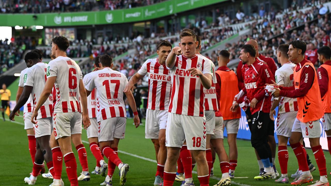 Isak Johannesson (1. FC Köln), beim Jubel im Spiel gegen den VfL Wolfsburg am 13. September 2025.