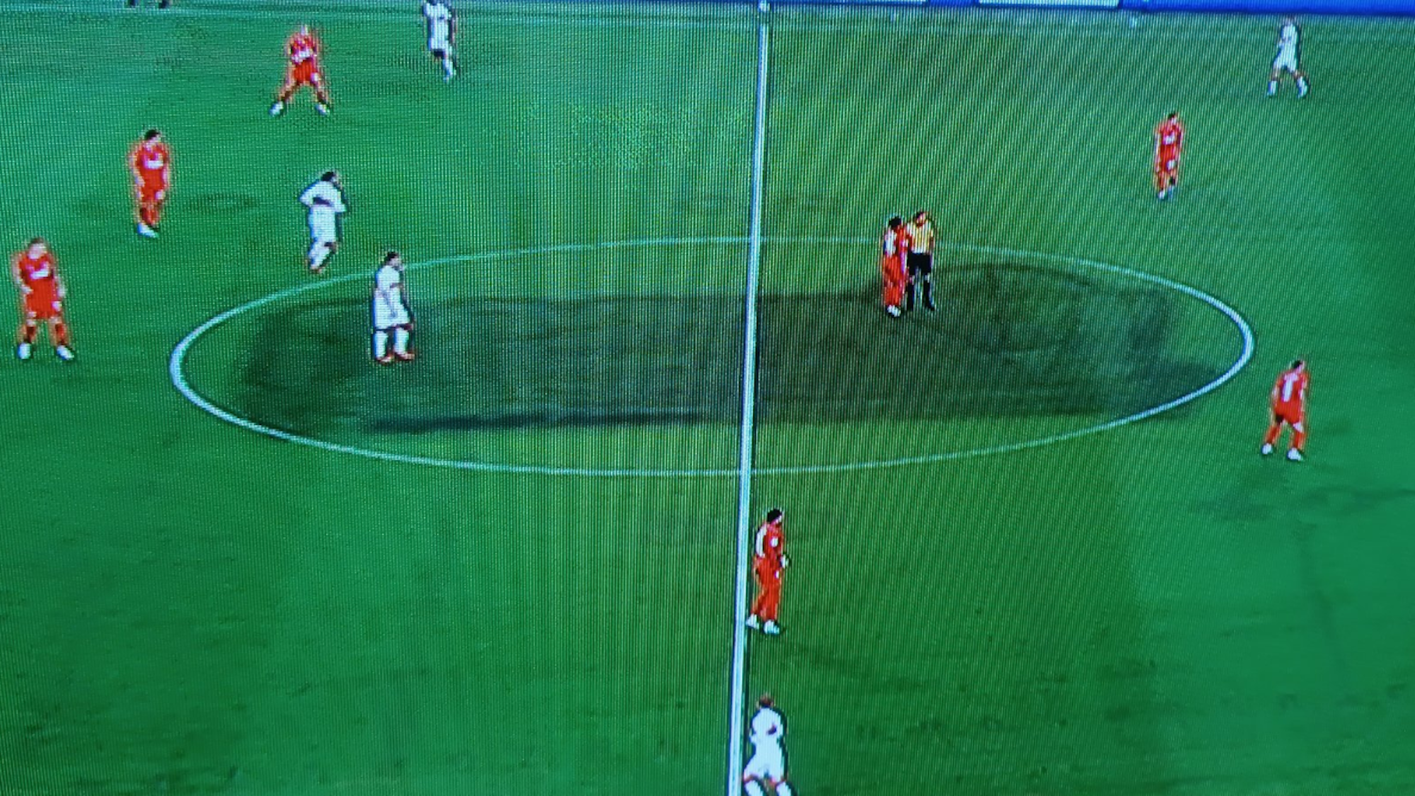 Der Rasen in der MHP Arena beim Spiel zwischen dem VfB Stuttgart und dem FC St. Pauli.