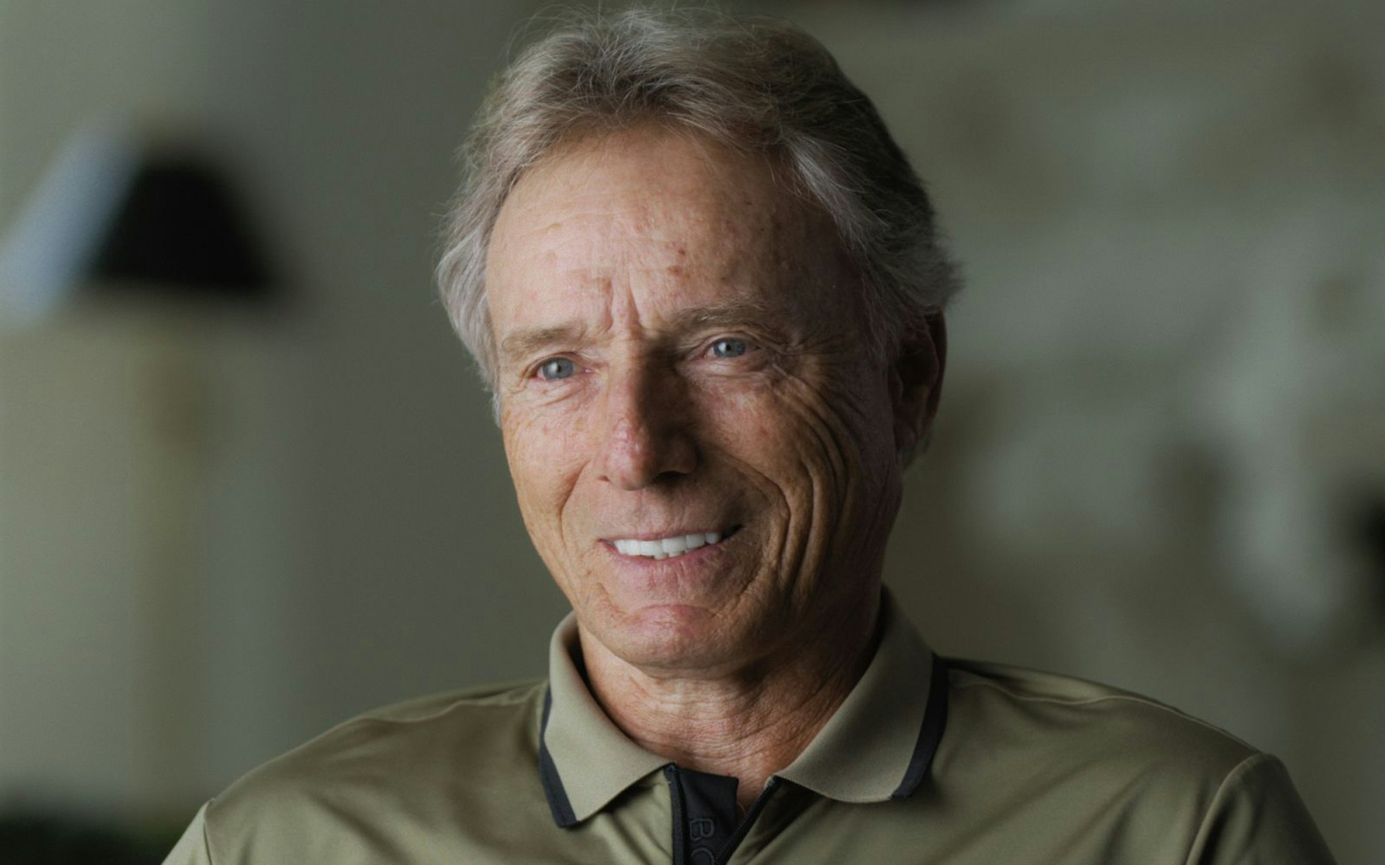 Bernhard Langer wurde Golfprofi, internationales Wunderkind und Superstar des Sportes, als es keine anderen deutschen Golfprofis gab. Es war zu einer Zeit, als nur wenige Deutsche diesen Sport erklären konnten. Der Dokumentarfilm „Bernhard Langer - Der ewige Champion“ bei MagentaTV ist ein Porträt des stillen Ausnahmesportlers. (Bild: BROADVIEW, Jonas Köck)