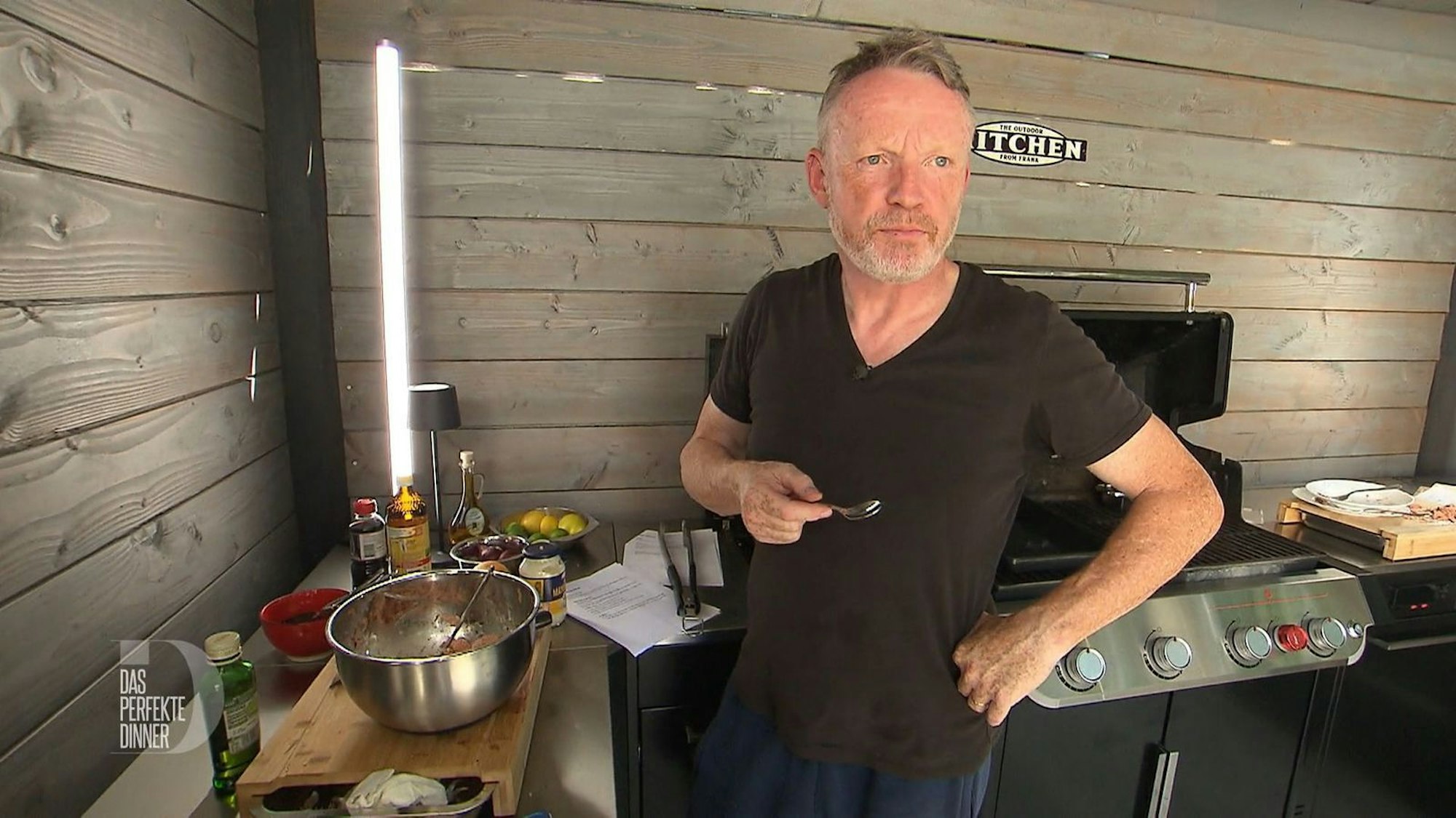 Die Fischalternative zum Lachs-Tatar überzeugt Frank geschmacklich überhaupt nicht.
(Bild: RTL)
