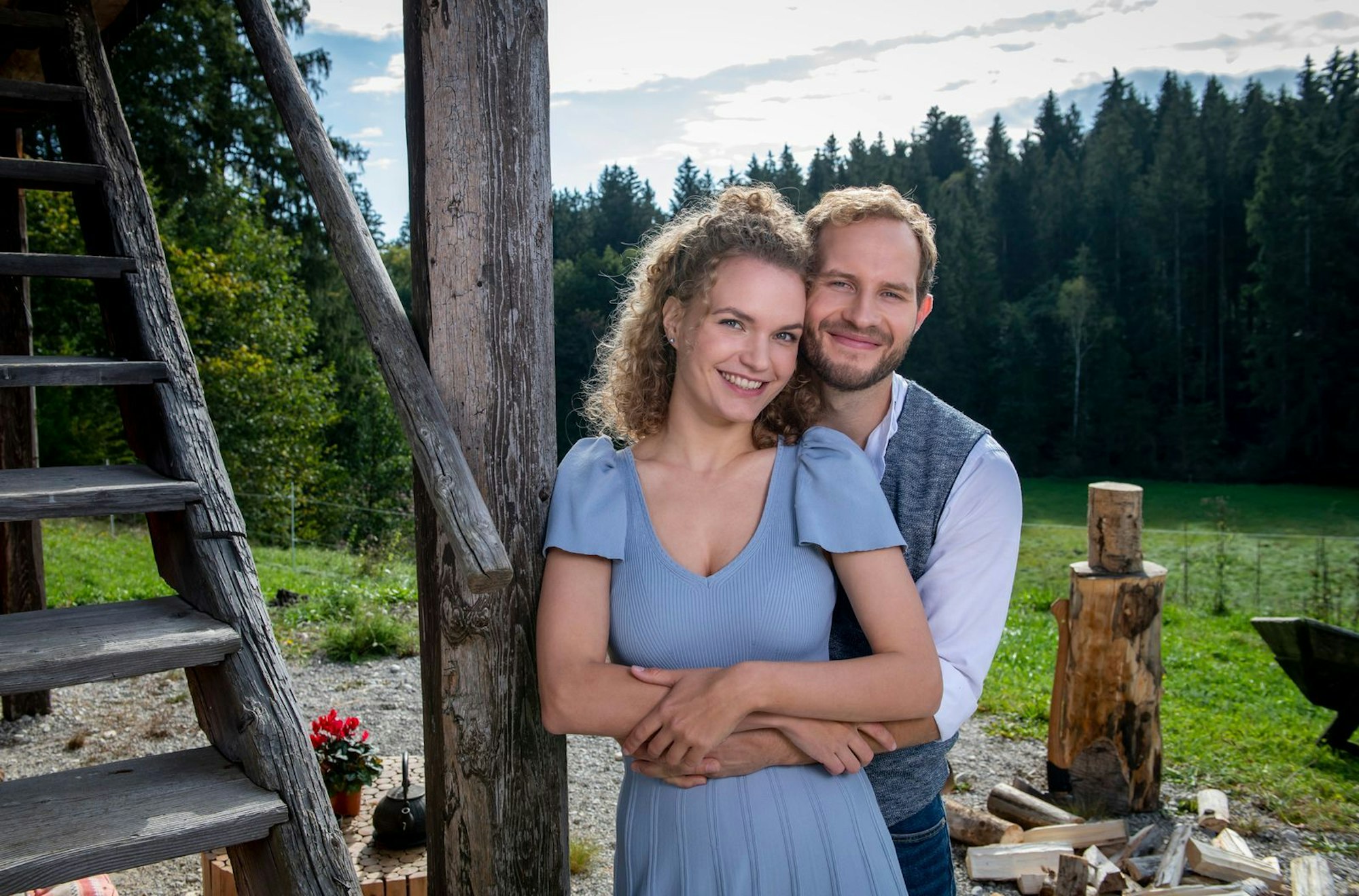 Über den Umweg über ihre Jugendliebe fanden sie schließlich am Ende doch zusammen: Maja von Thalheim (Christina Arends) und Florian Vogt (Arne Löber) waren die Hauptfiguren in der 17. Staffel von „Sturm der Liebe“. (Bild: ARD/Christof Arnold)