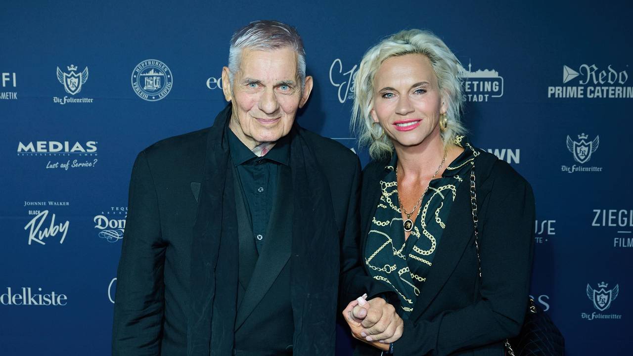 Heinz Hoenig mit seiner Frau Annika.