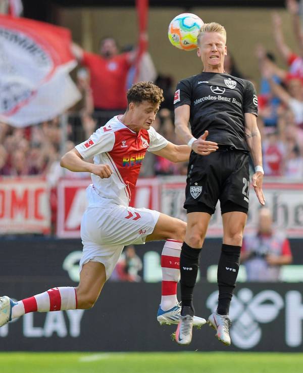 Chris Führich im Kopfballduell mit Eric Martel.