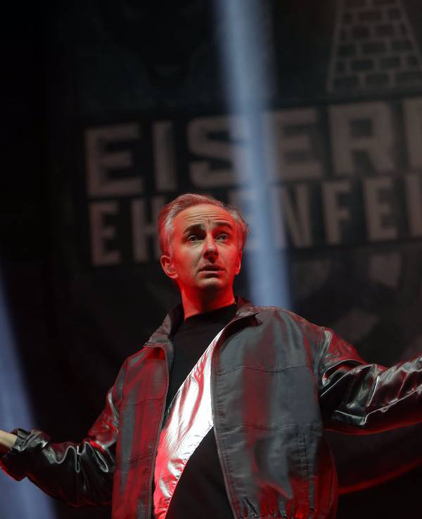 Jan Böhmermann & Das Rundfunk Tanzorchester Ehrenfeld in der Lanxess Arena..