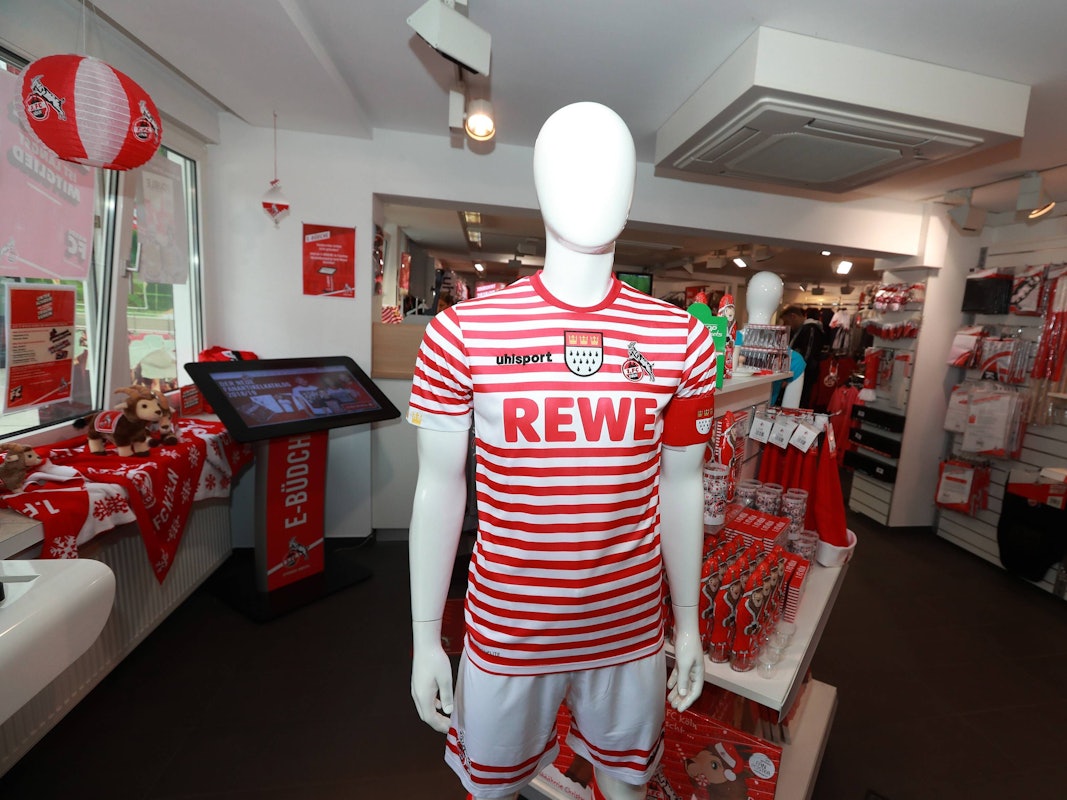 Das Karnevalstrikot des 1. FC Köln aus der Saison 2018/19.
