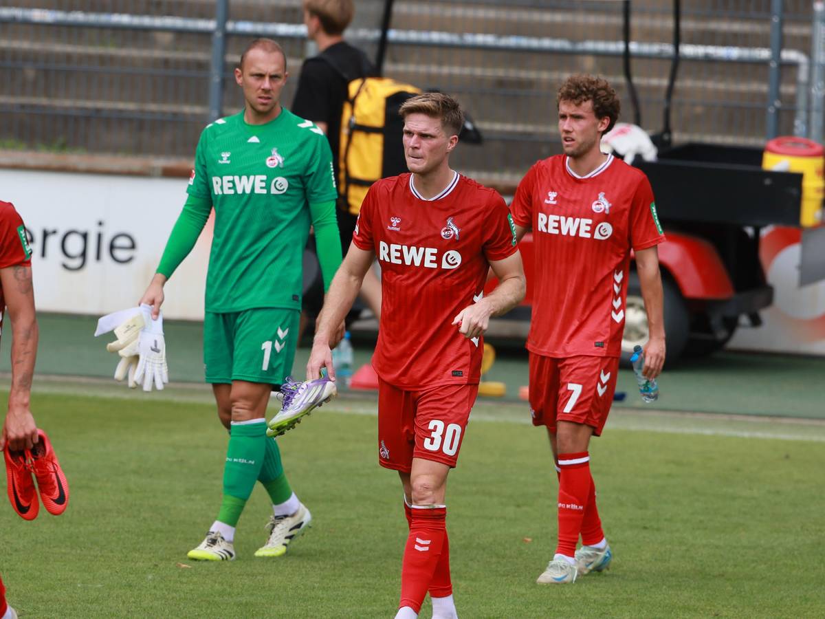 Sebastian Sebulonsen, Marvin Schwäbe, Marius Bülter, Luca Waldschmidt bei einem Testspiel des 1. FC Köln.