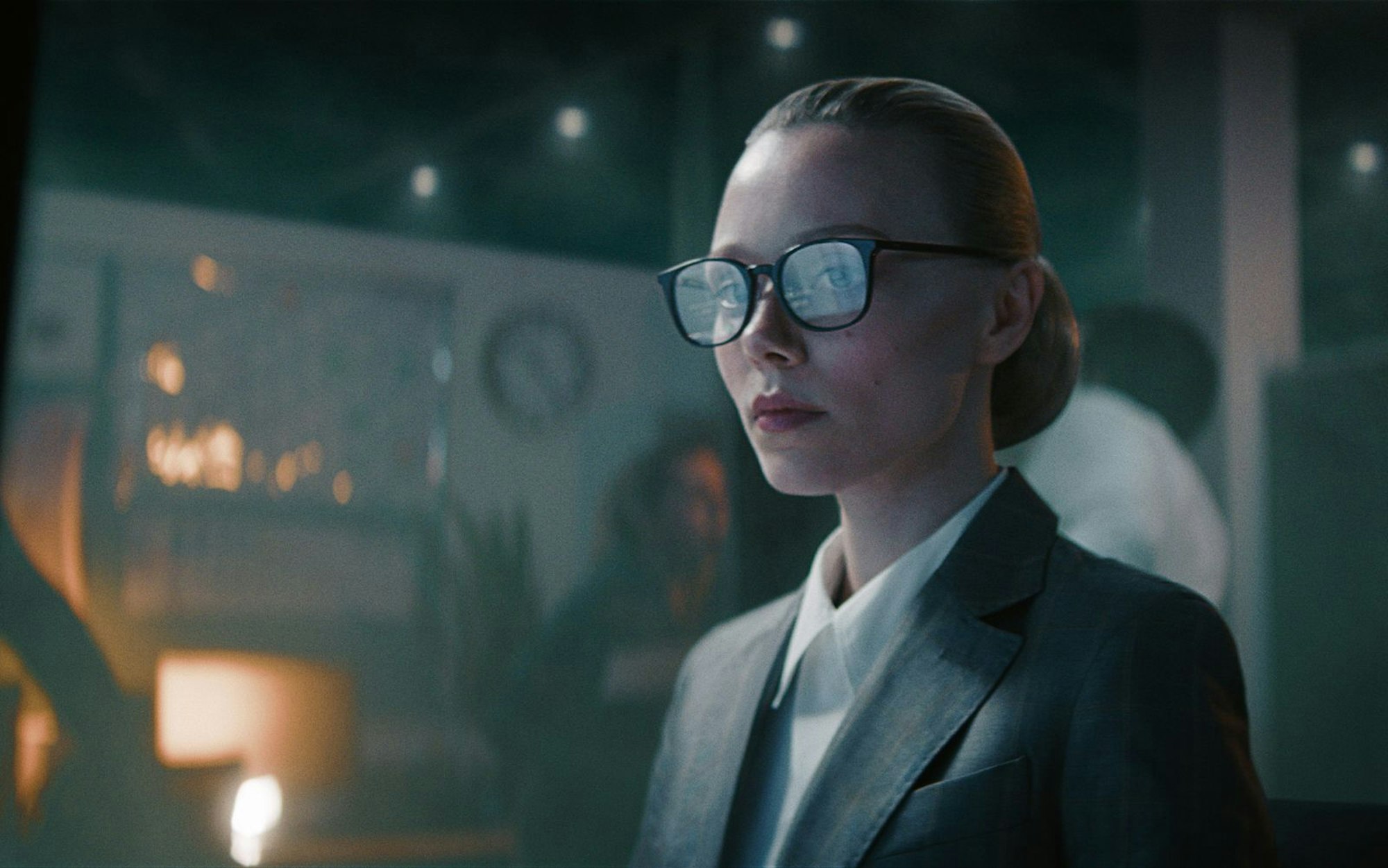 Noch gefährlicher als M3GAN? Die KI-gestützte Killer-Spionin Amelia (Ivanna Sakhno) wurde von einem skrupellosen Verteidigungsunternehmen entwickelt. (Bild: 2025 Universal Studios)