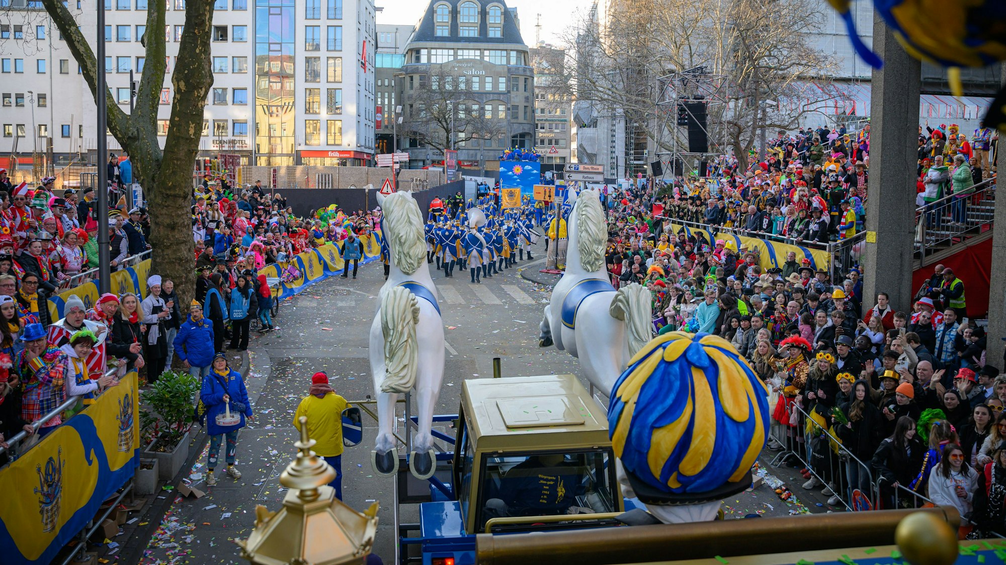 Tribünen der Bürgergarde in Dom-Nähe.
