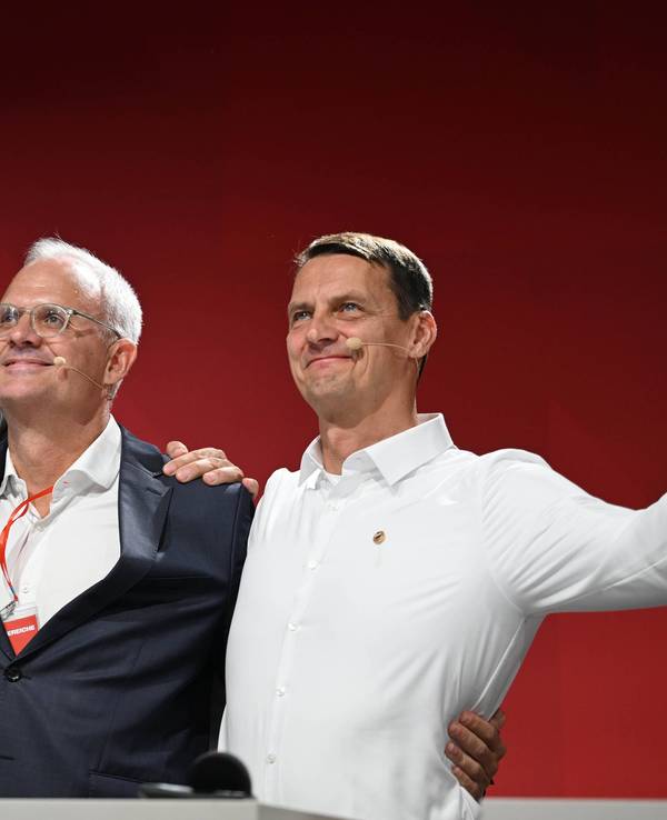 Jörn Stobbe, Jörg Alvermann und Ulf Sobek (v.l. bei der Mitgliederversammlung des 1. FC Köln am 27. September 2025.
