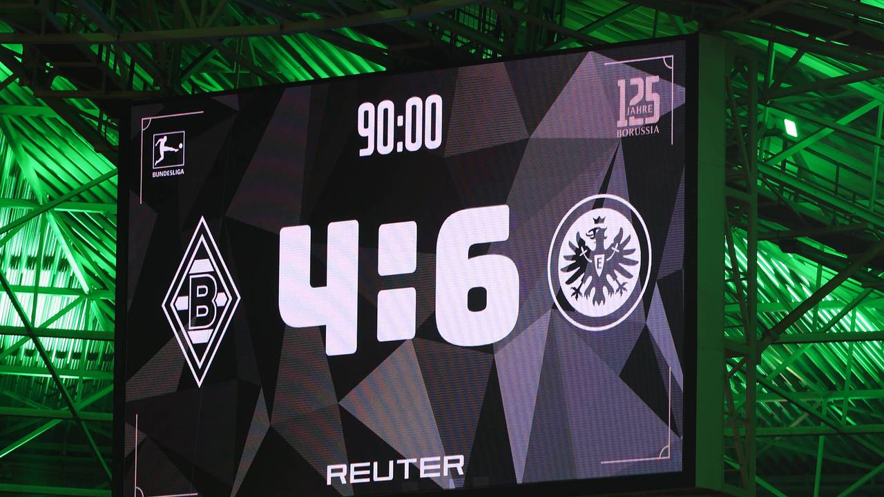Anzeigetafel im Borussia-Park mit dem Endstand 4:6.