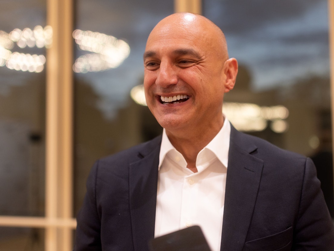 Mit knappem Vorsprung wurde der CDU-Kandidat Alexander Kalouti zum Oberbürgermeister in Dortmund gewählt.