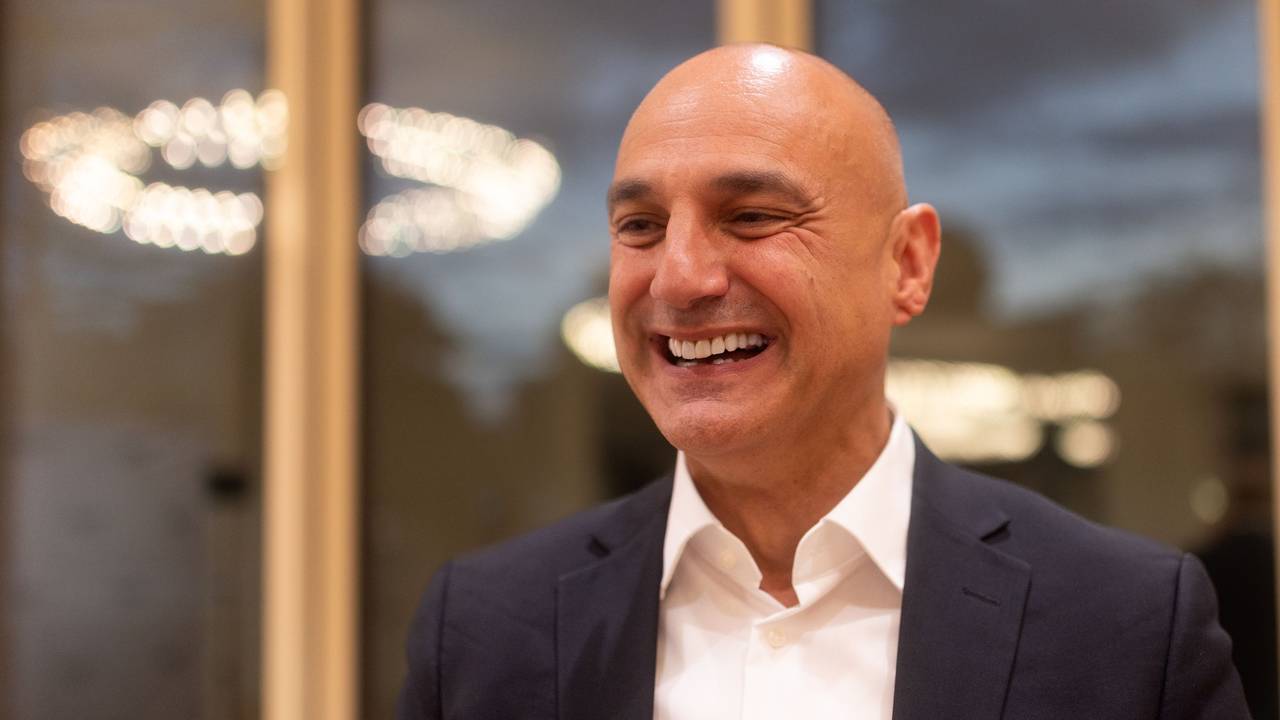 Mit knappem Vorsprung wurde der CDU-Kandidat Alexander Kalouti zum Oberbürgermeister in Dortmund gewählt.