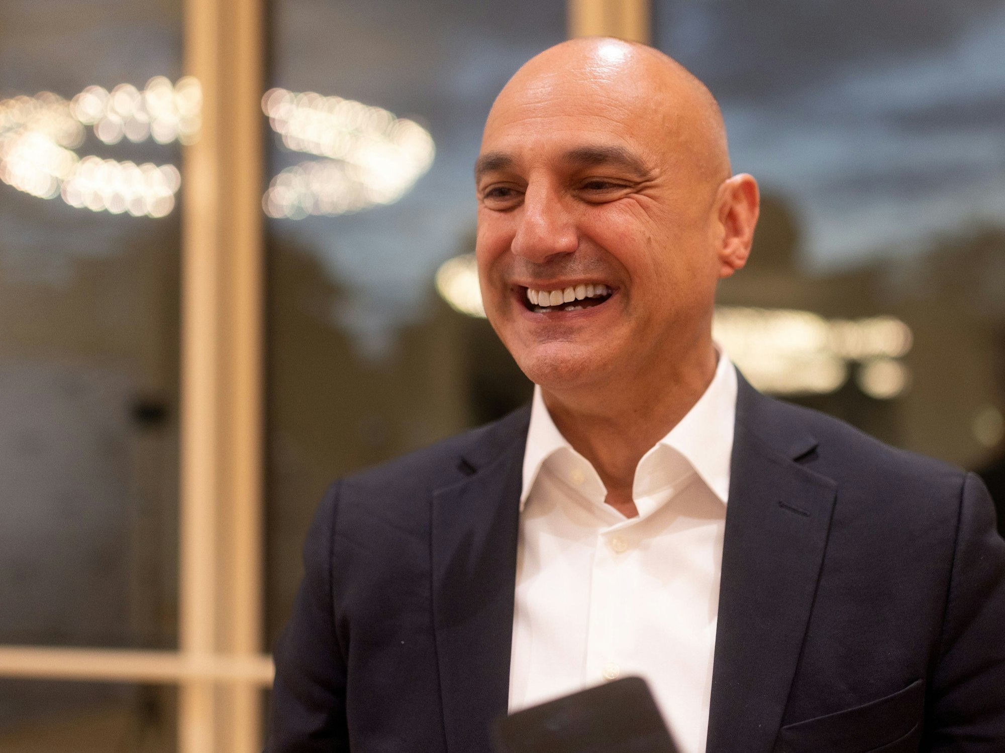 Mit knappem Vorsprung wurde der CDU-Kandidat Alexander Kalouti zum Oberbürgermeister in Dortmund gewählt.