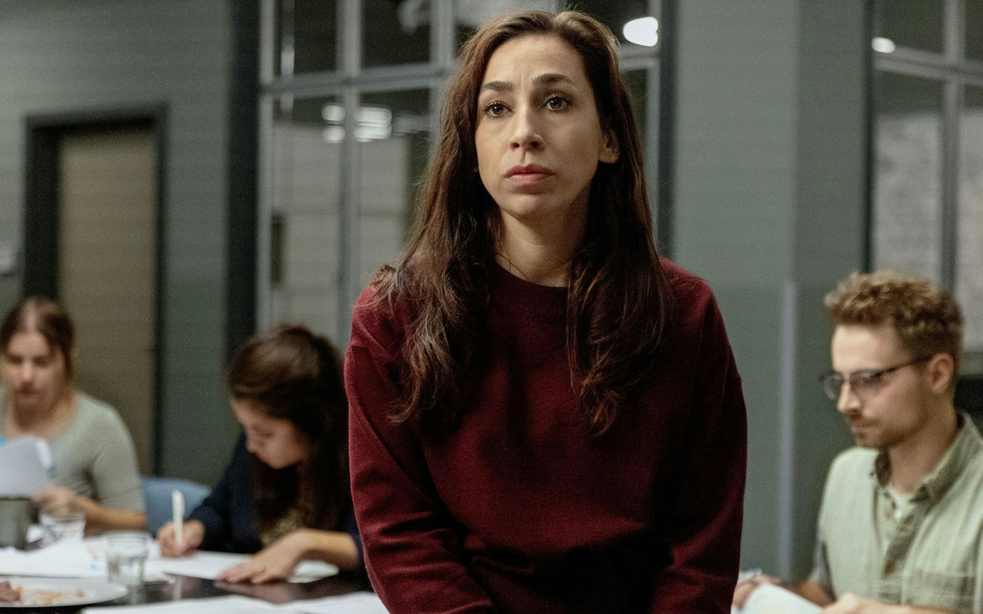 Tessa Ott (Carol Schuler) sorgte sich im zehnten Zürich-“Tatort: Kammerflimmern“ auch um ihre Mutter: Sie trug einen jener implantierten Defibrillatoren, die über ein Update gehackt worden waren. (Bild: ARD Degeto Film/SRF/Sava Hlavacek)