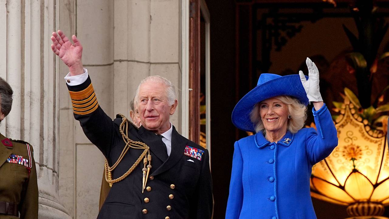 König Charles mit seiner Ehefrau Königin Camilla. (Archivfoto)