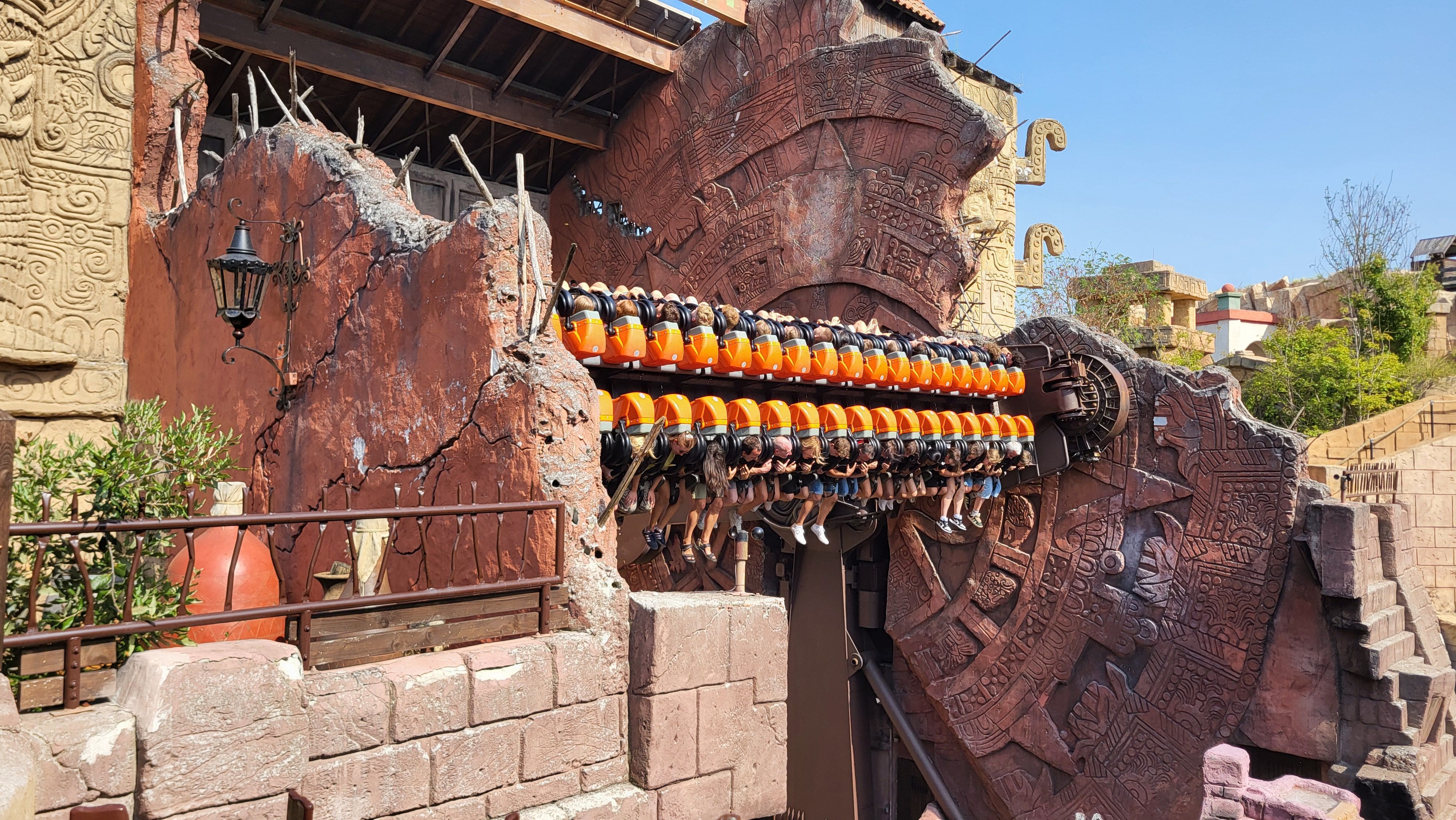Blick auf den Suspended Top-Spin Talocan im Phantasialand.