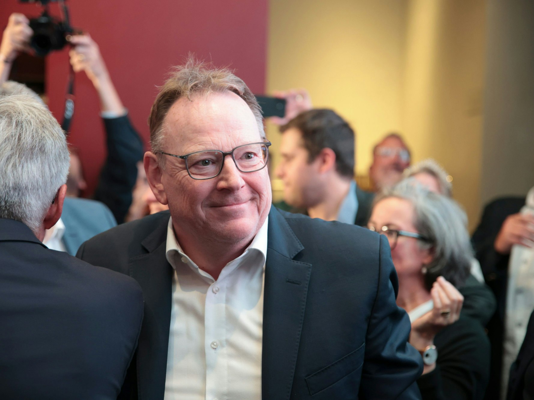 Kölns neuer OB Torsten Burmester (SPD) bei der SPD-Wahlparty am Sonntag (28. September).