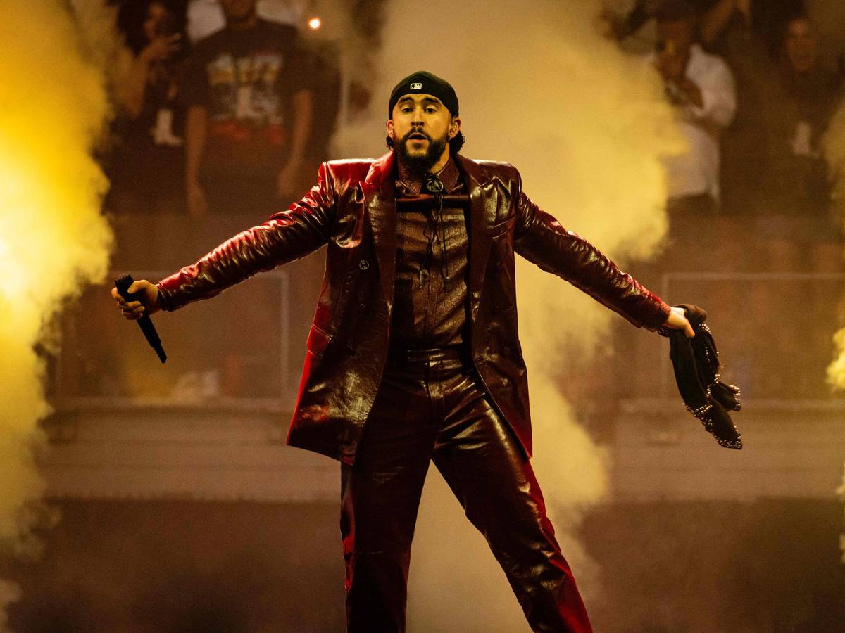 Latin-Rap-Star Bad Bunny bei einem Auftritt.