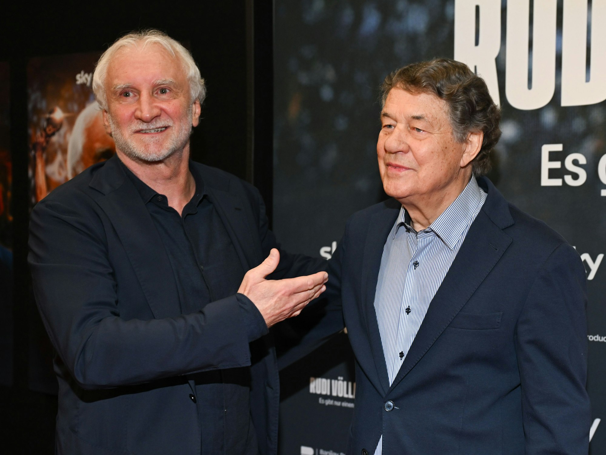 Rudi Völler und Otto Rehhagel kommen zur Premiere des Völler-Films.