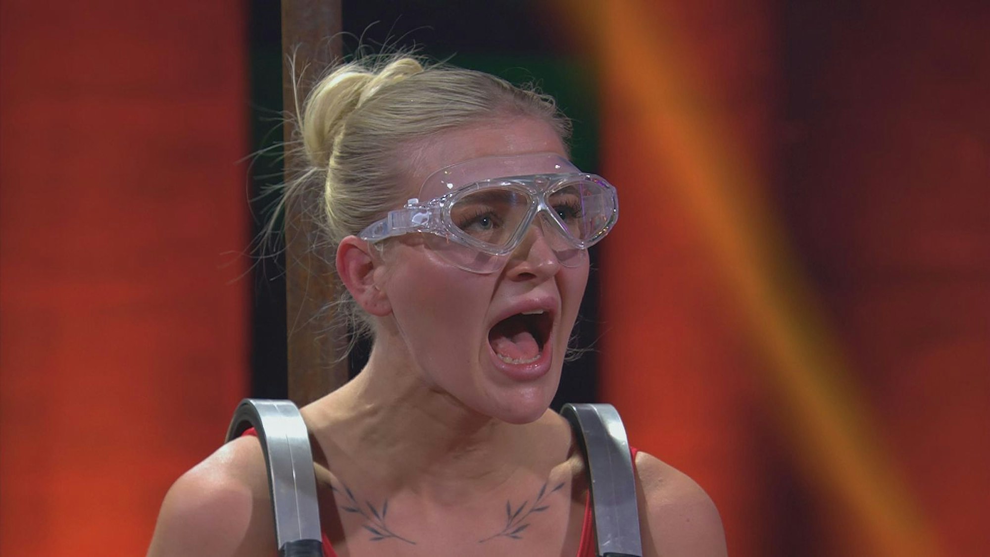 Edda droht während der Challenge mit Trennung. (Bild: RTL)