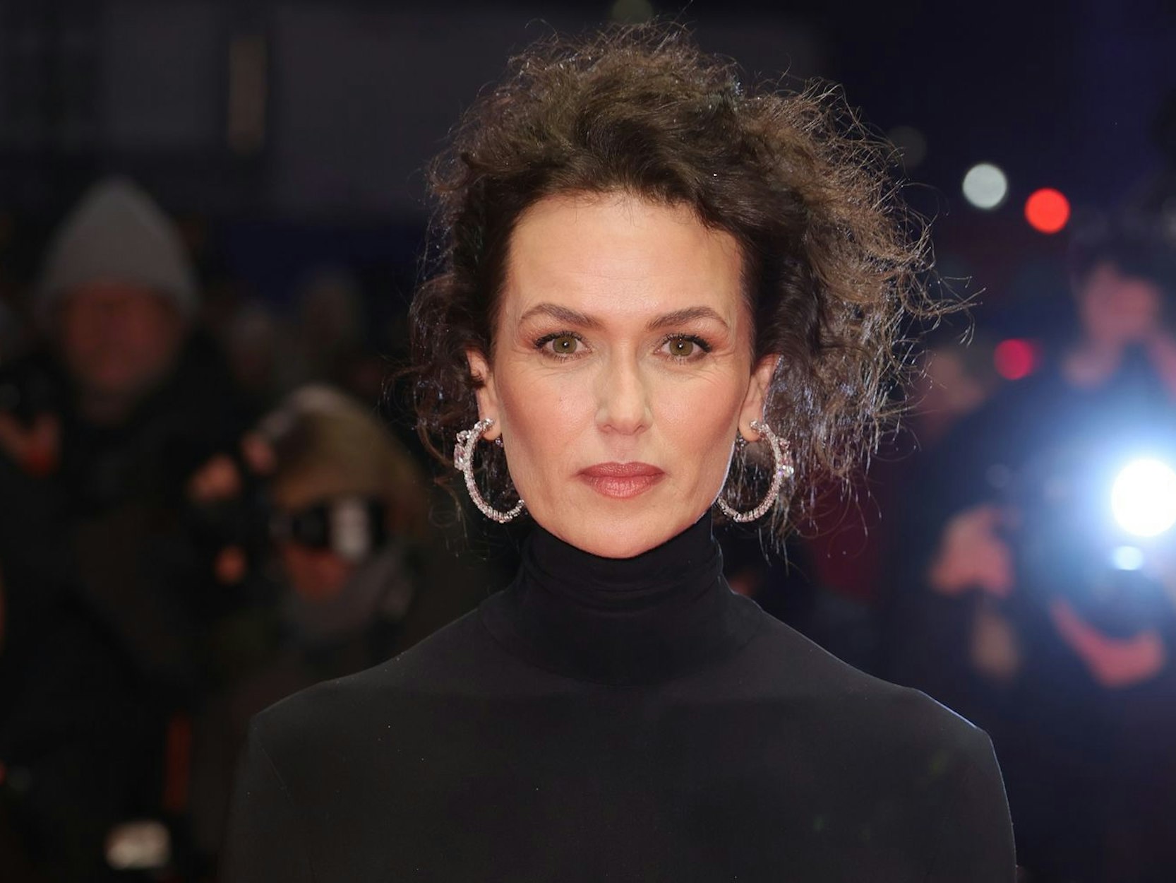 Melika Foroutan bei einer Filmpremiere der Berlinale 2025: die 49-Jährige ist verheiratet und hat zwei Kinder. Diese hält sie jedoch komplett aus der Öffentlichkeit heraus. (Bild: 2025 Getty Images/Andreas Rentz)