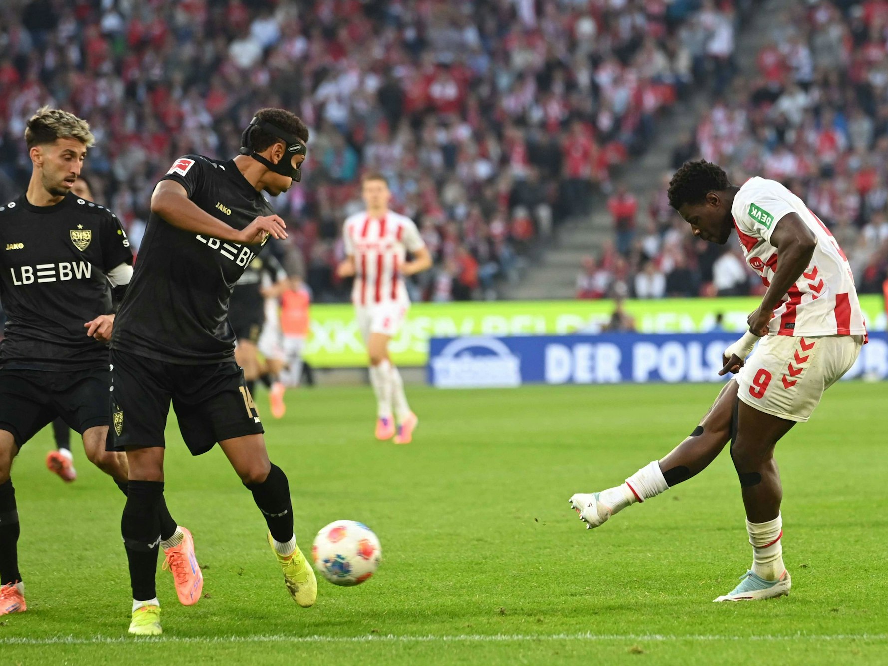 Ragnar Ache im Spiel gegen den VfB Stuttgart.