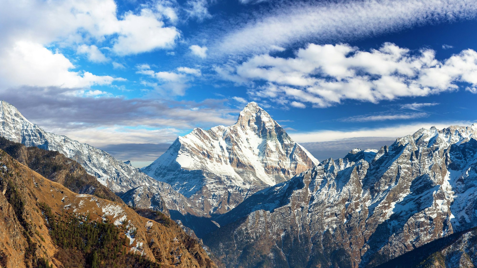 Der Gipfel des Nanda Devi im Himalaya.