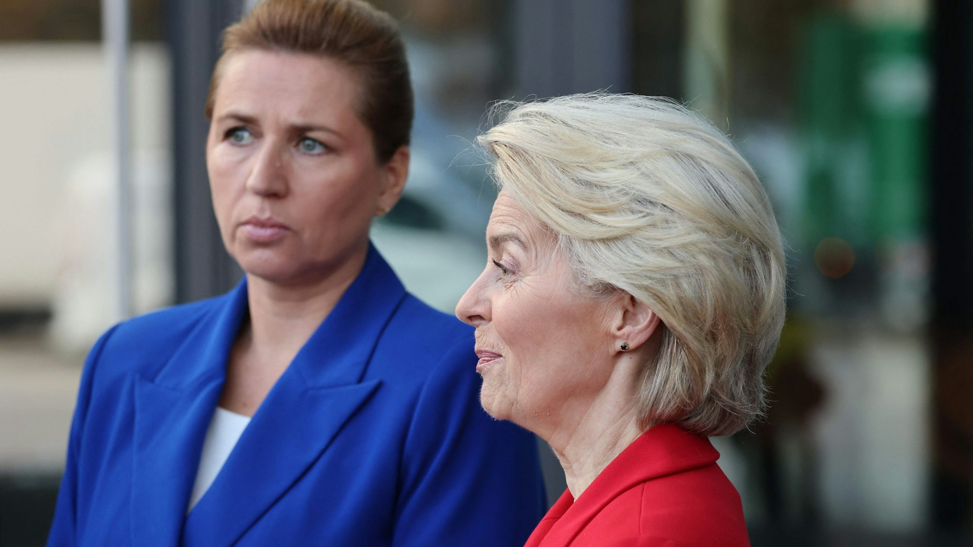 Die dänische Ministerpräsidentin Mette Frederiksen (links) und die Präsidentin der Europäischen Kommission, Ursula von der Leyen, am 1. Oktober in Kopenhagen.