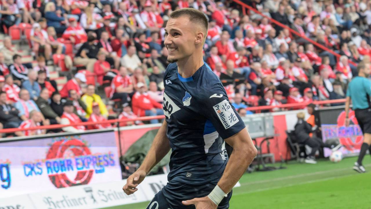 Tim Lemperle jubelt im Trikot der TSG Hoffenheim.
