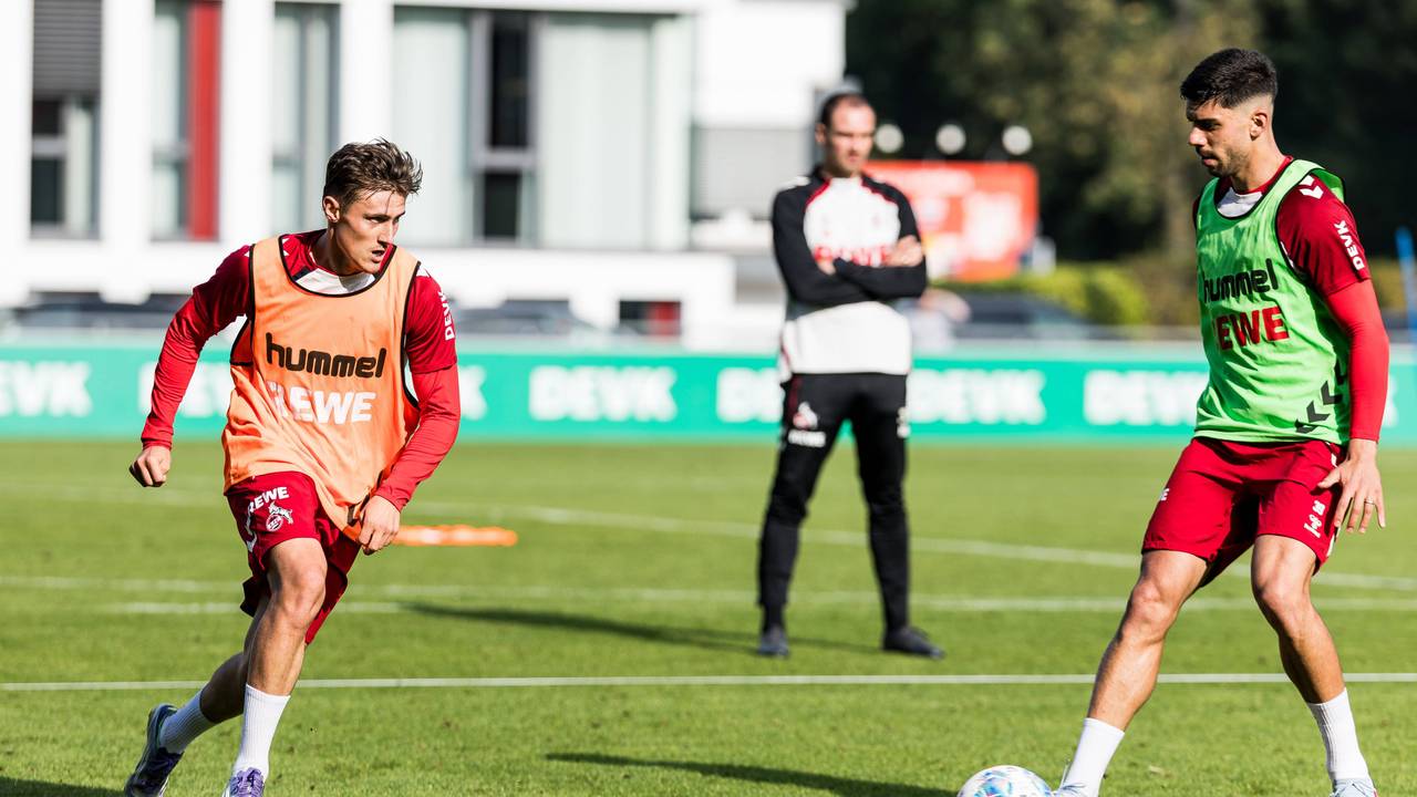 Alessio Castro-Montes und Cenk Özkacar im Training des 1. FC Köln.