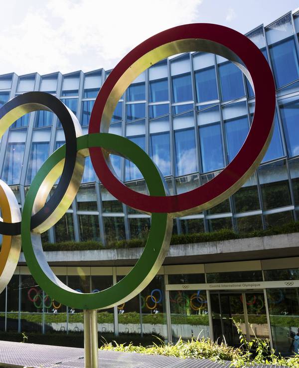 Die Olympischen Ringe vor dem IOC-Gebäude in Lausanne.