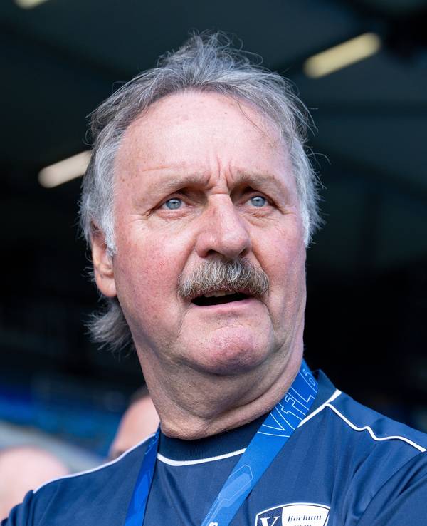 Peter Neururer beim Abschiedsspiel von Anthony Losilla.
