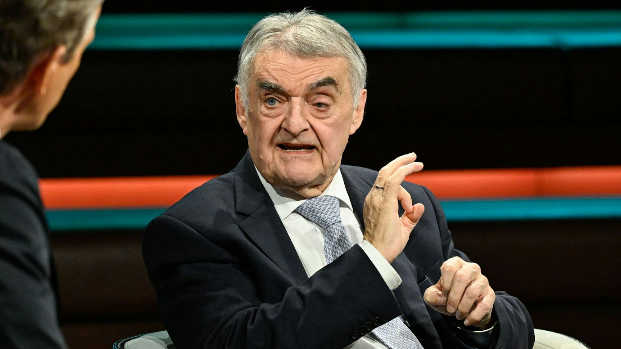 CDU-Politiker Herbert Reul sprach von einem „Verdrängungswettbewerb“. (Bild: ZDF / Markus Hertrich)
