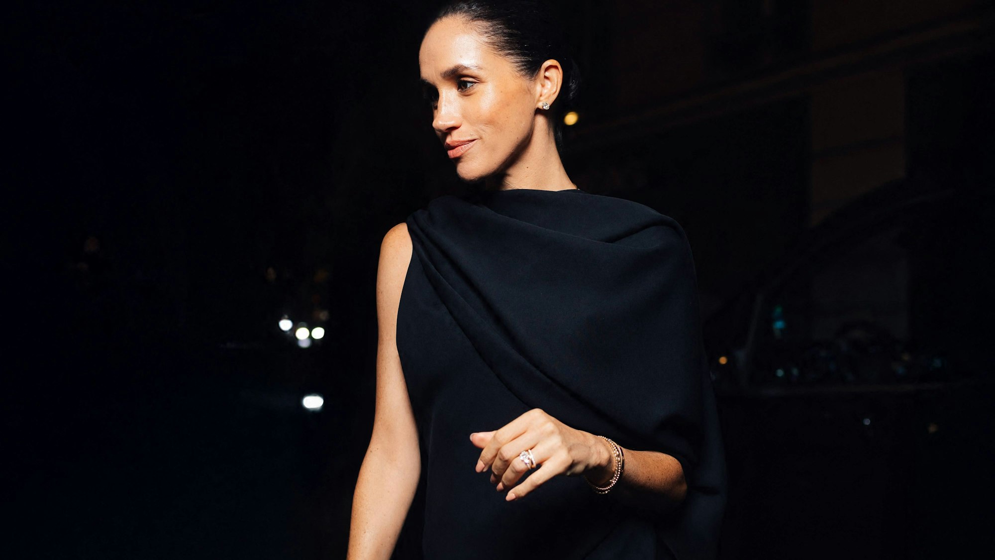 Meghan Markle am 4. Oktober 2025 während der Pariser Fashion Week: Für ein Video gibt es jede Menge Kritik.